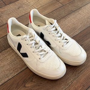 Veja V-10 red and blue